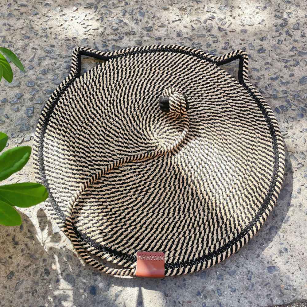 Hand-woven cat pads - detachable and washable all-season pet pads — изображение 5